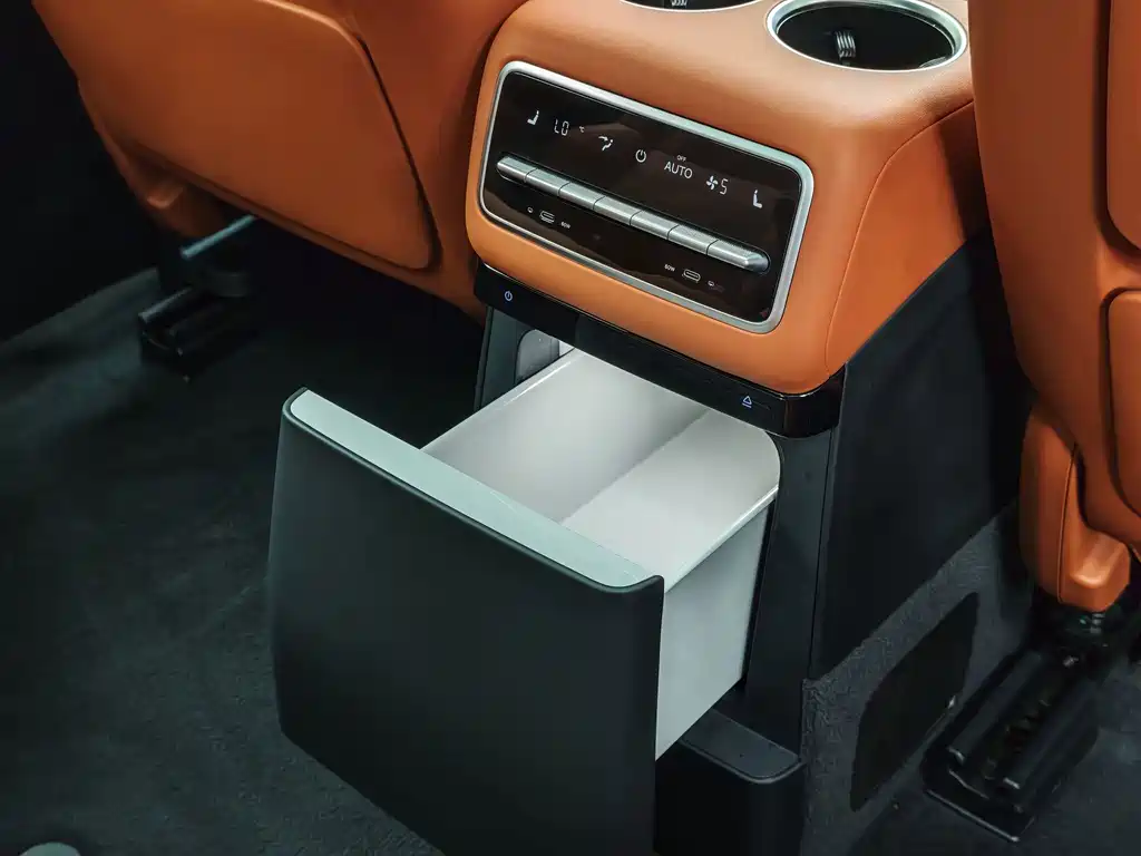 Li Auto Li L9 — миниатюра 6