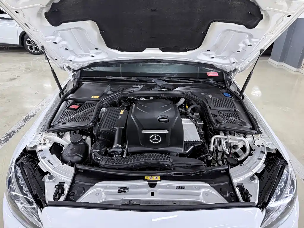 Mercedes-Benz C-Class — миниатюра 15