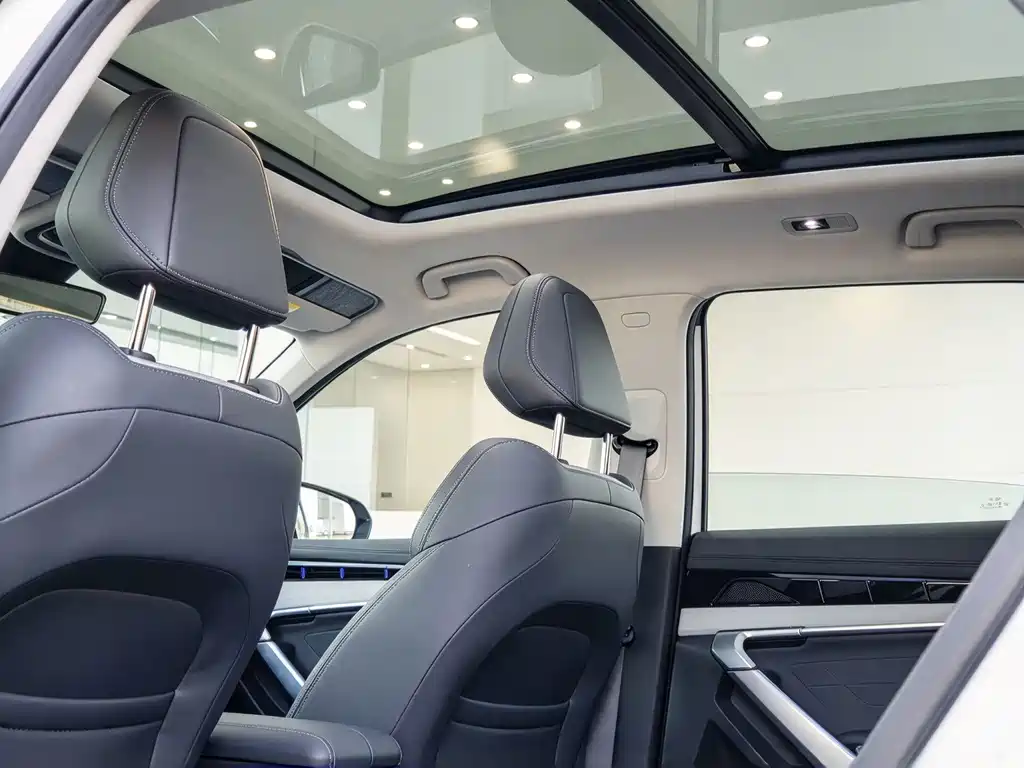 Geely Boyue L — миниатюра 9