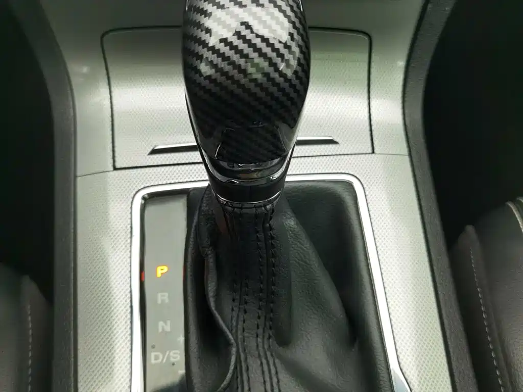 Roewe RX5 — миниатюра 13