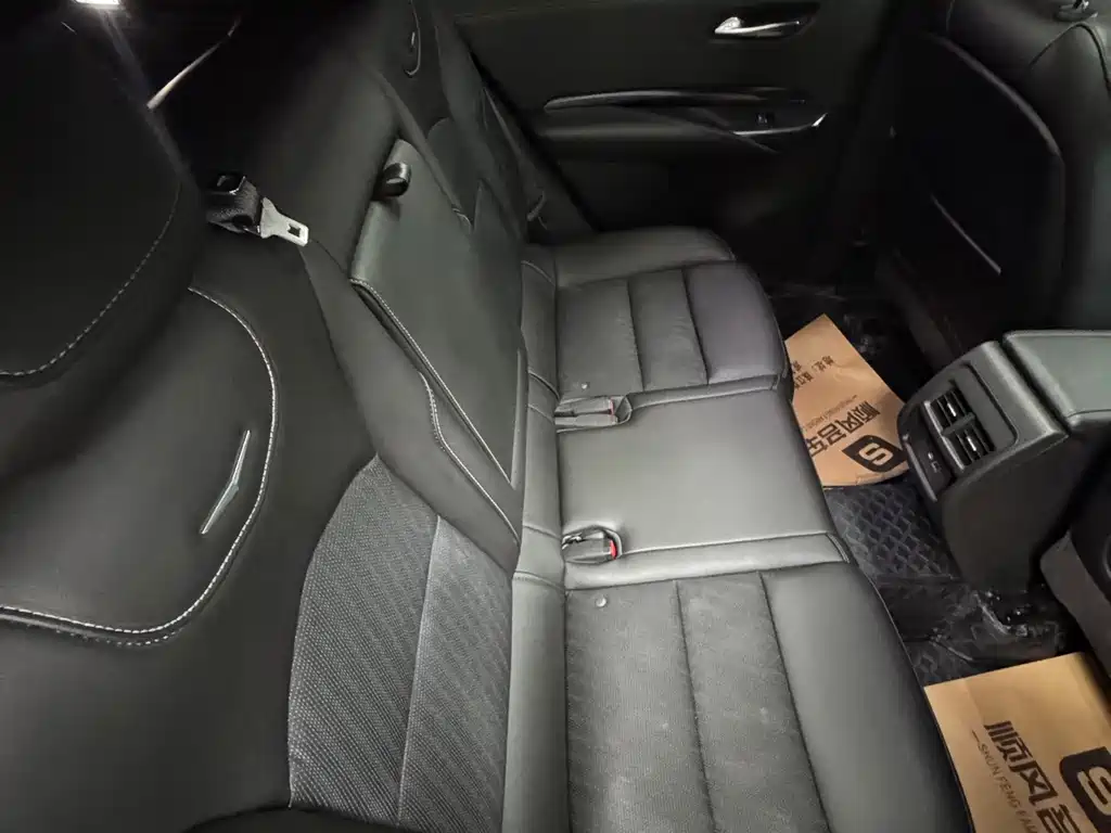 Cadillac XT4 — миниатюра 11