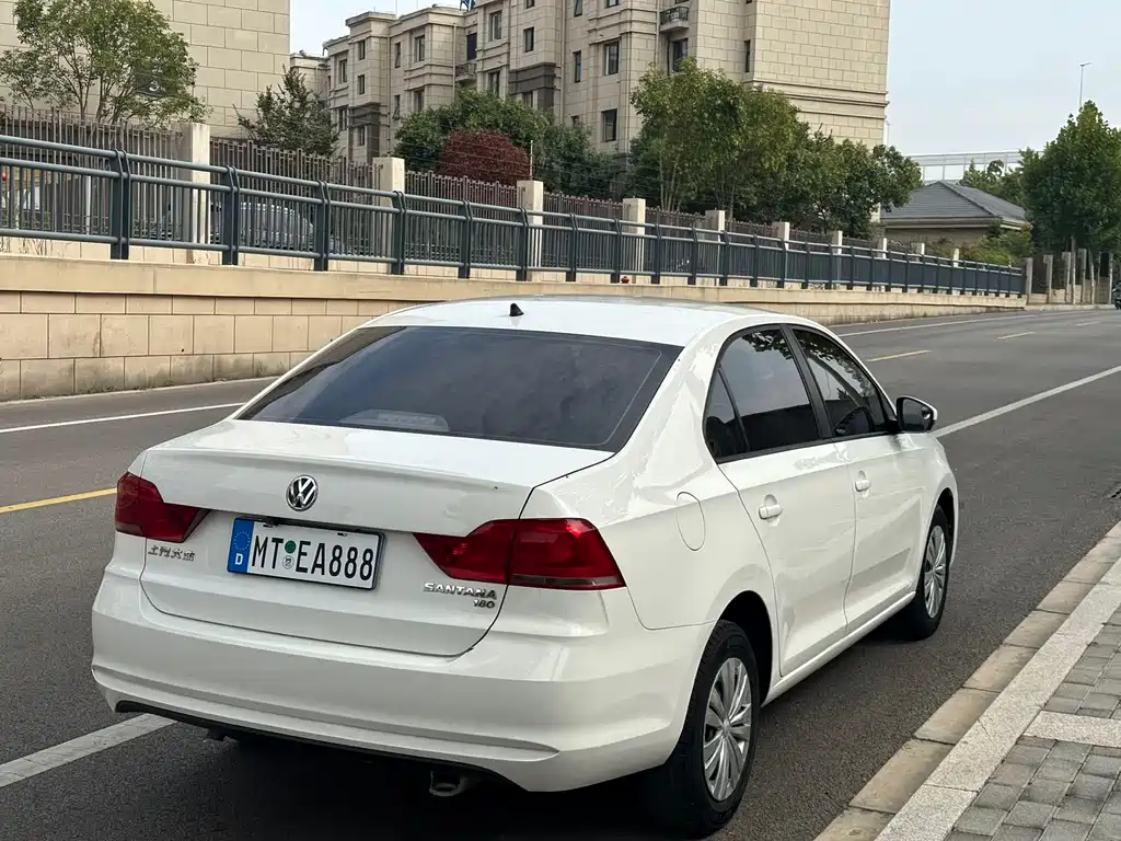 Volkswagen Santana — миниатюра 9