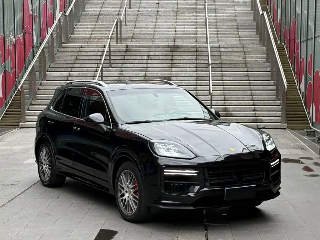 Porsche Cayenne — миниатюра 3