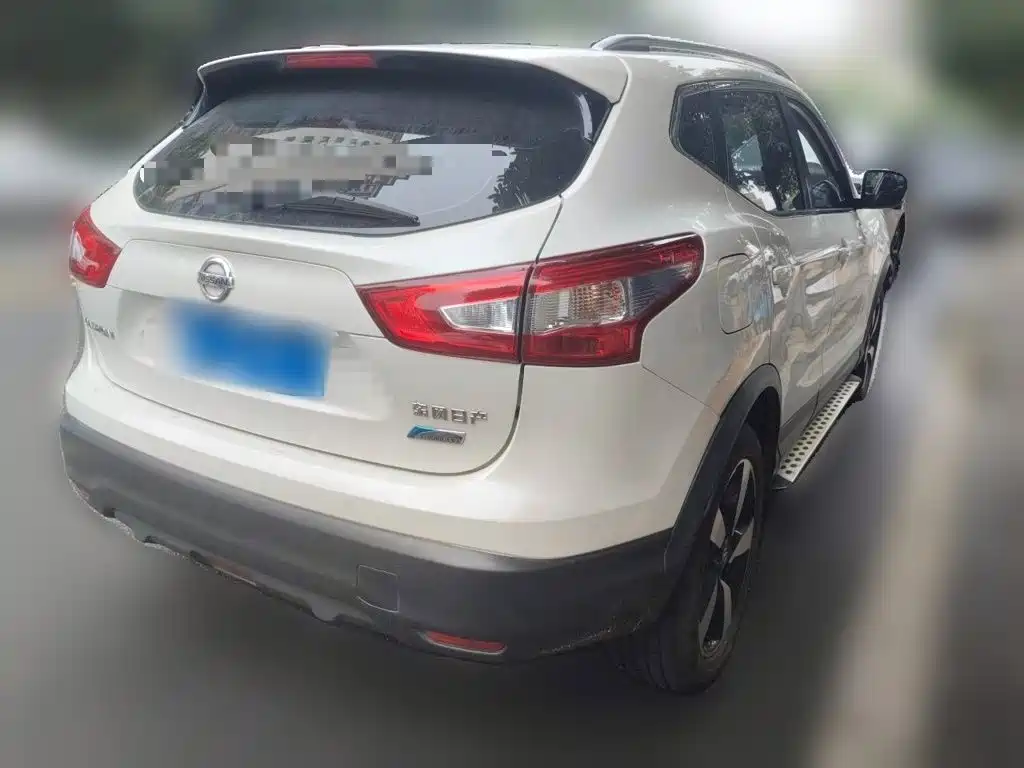 Nissan Qashqai — миниатюра 8