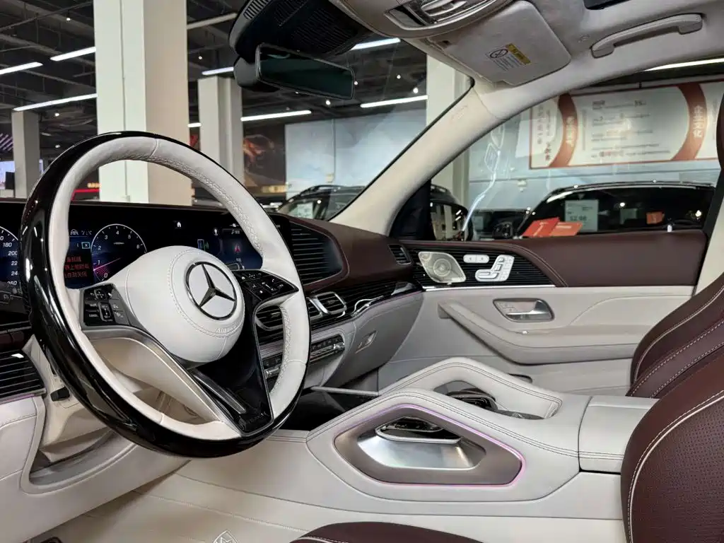 Mercedes-Benz GLS — миниатюра 11