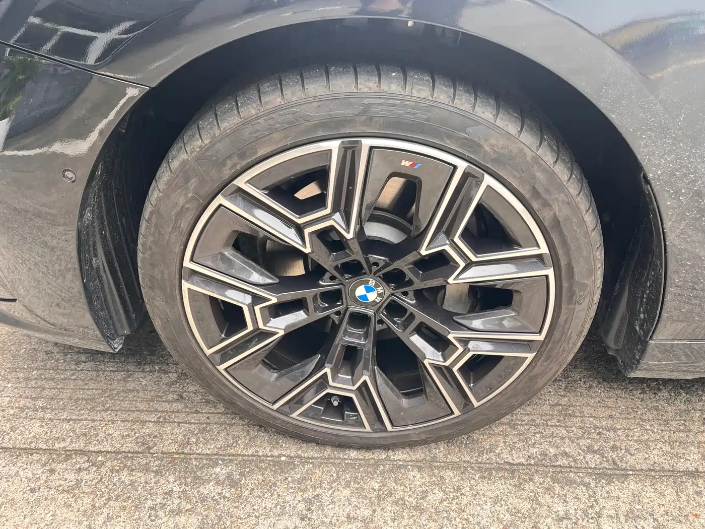 BMW 5 series 2025 Черный из Китая, фото 5