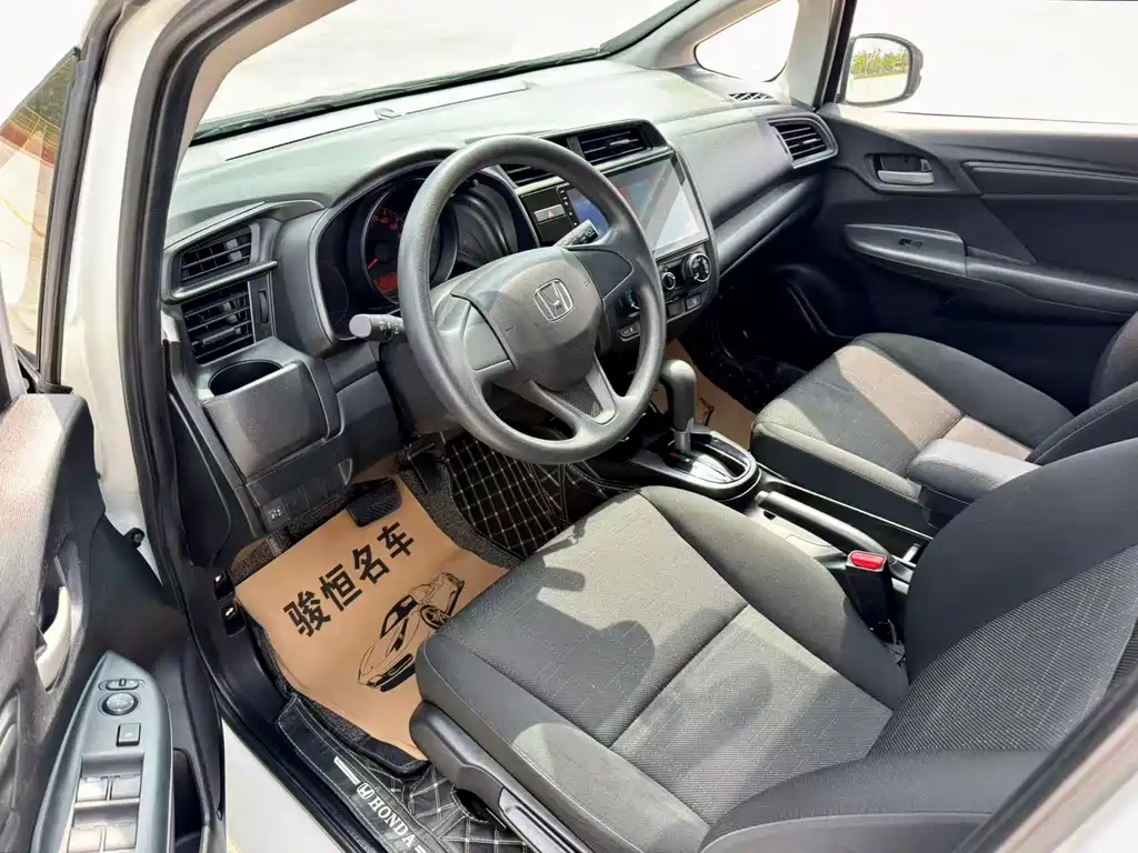 Honda Fit — миниатюра 11