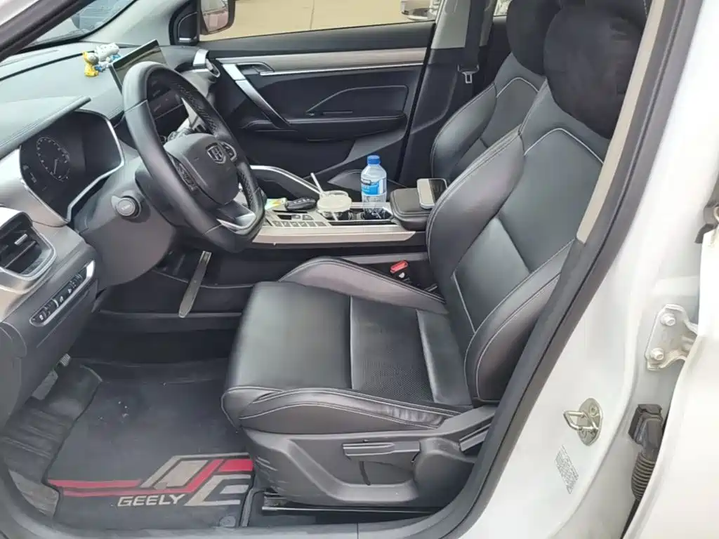 Geely Binyue — миниатюра 15