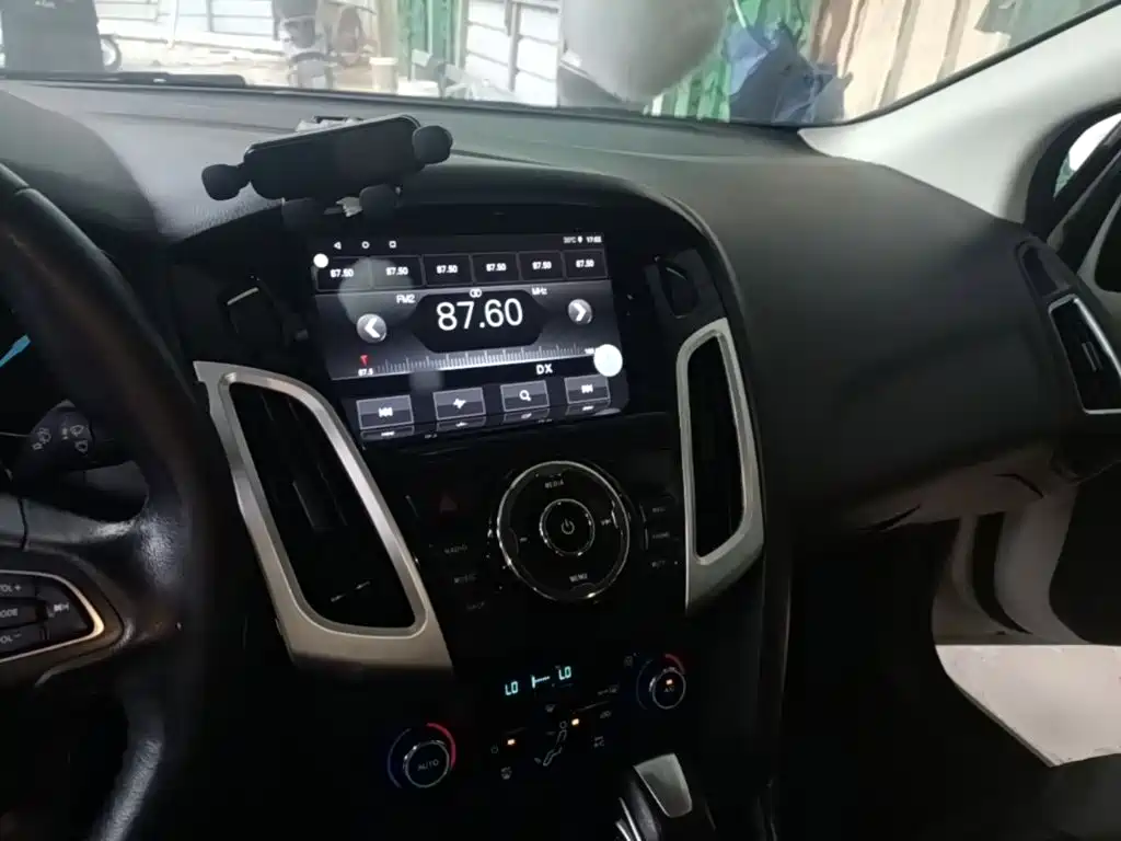 Ford Focus — миниатюра 10