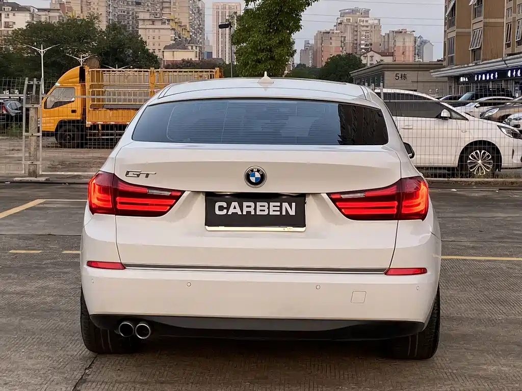 BMW 5 Series GT — миниатюра 8