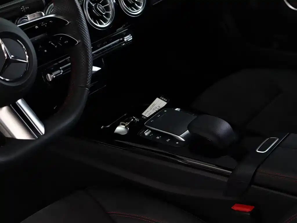 Mercedes-Benz A-Class — миниатюра 20