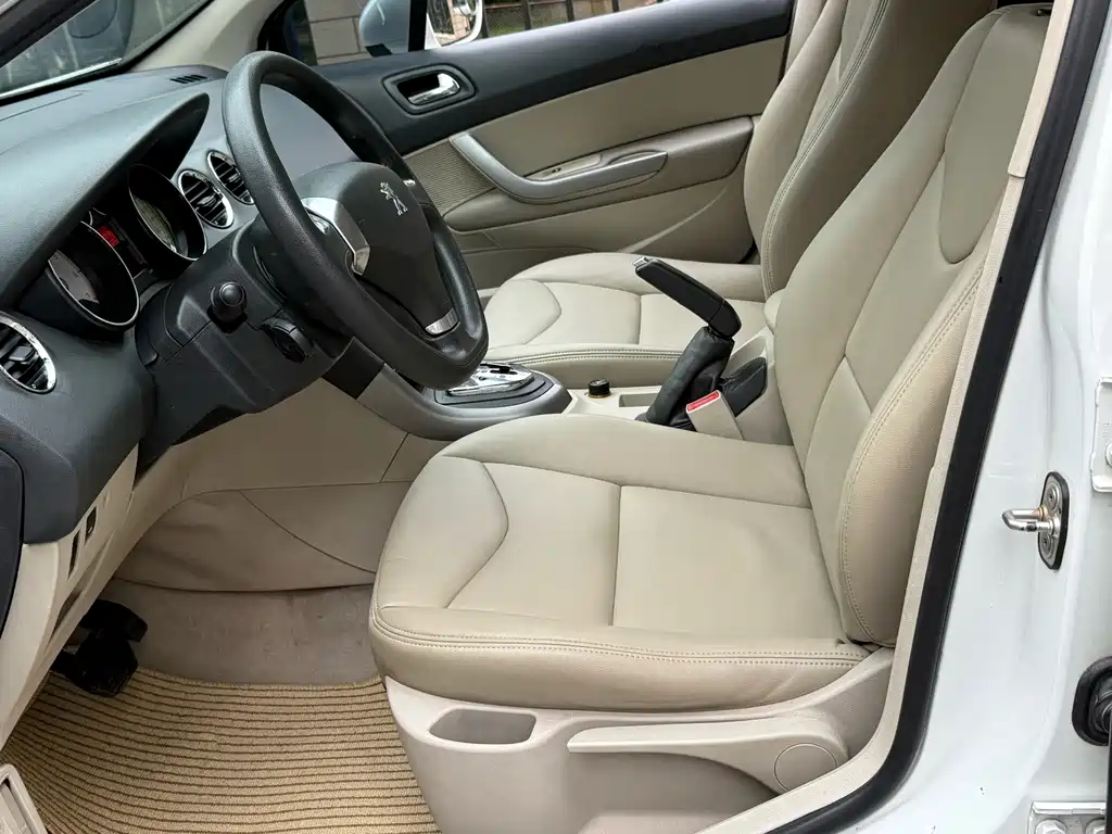 Peugeot 408 — миниатюра 7