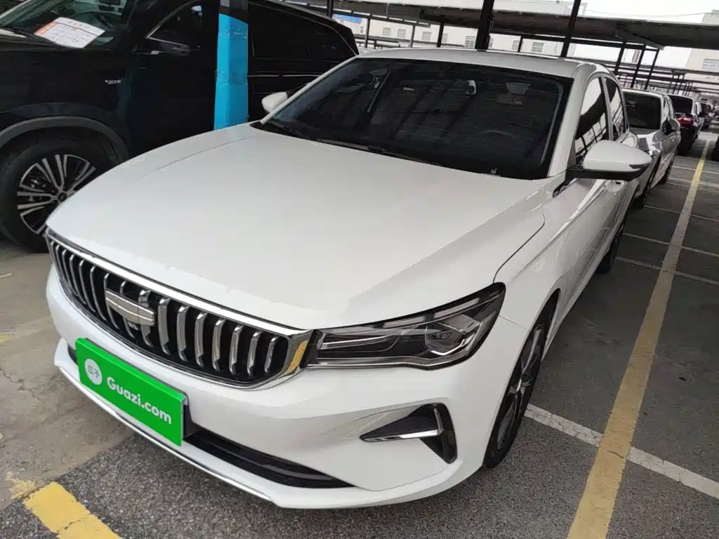 Geely Emgrand 2025 4 1.5L CVT Luxury