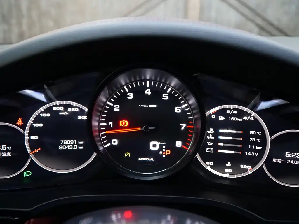 Porsche Cayenne — миниатюра 14