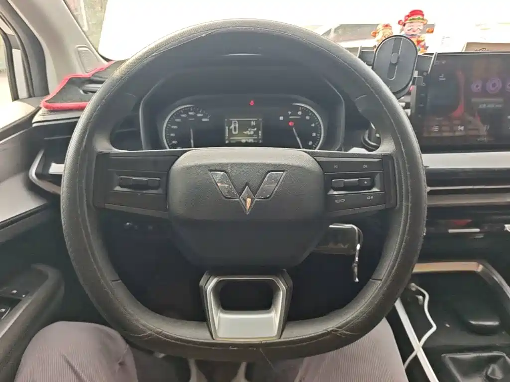 Wuling Jiachen — миниатюра 11