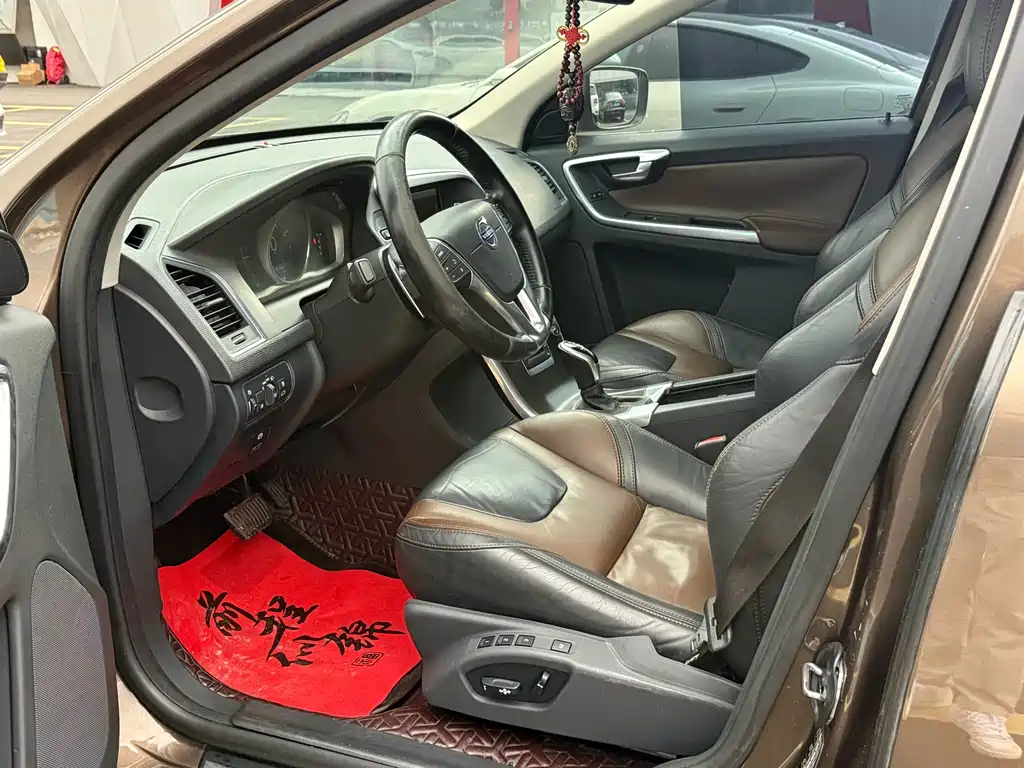 Volvo XC60 (Import) — миниатюра 4