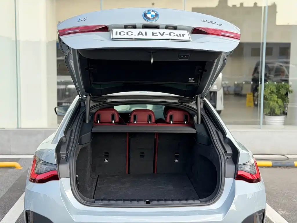 BMW i4 — миниатюра 16