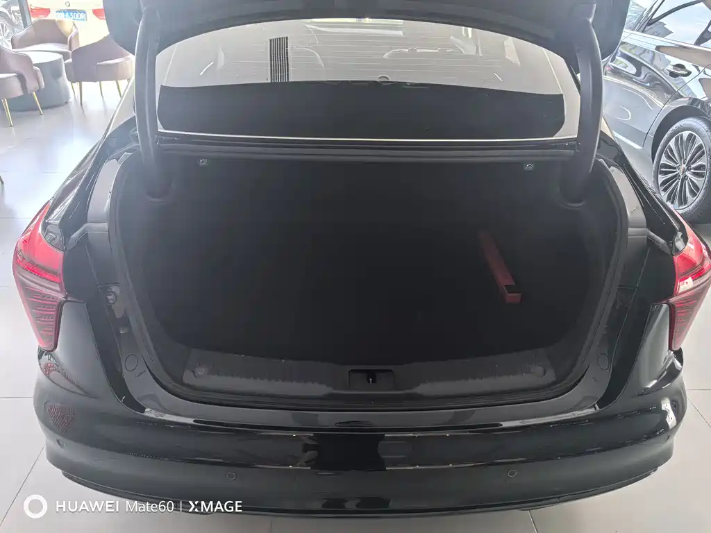 Hongqi Hongqi H5 PHEV — миниатюра 16