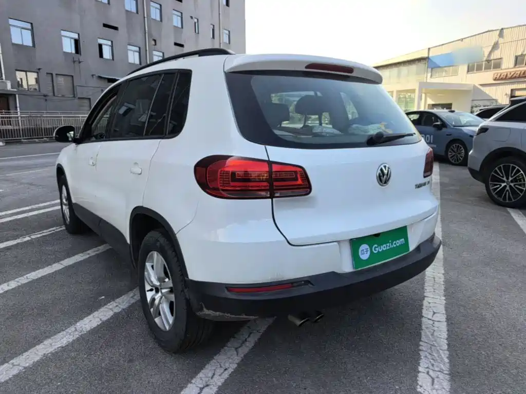 Volkswagen Tiguan 2015 1.8TSI AT