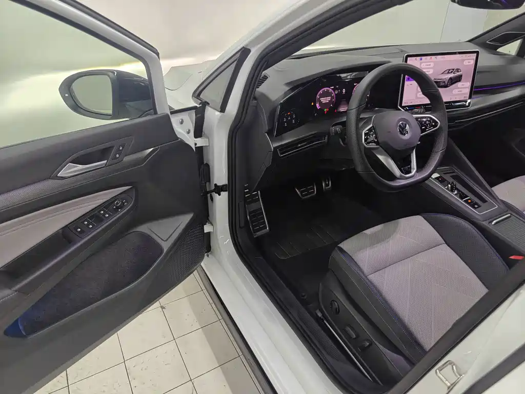 Volkswagen Golf — миниатюра 10