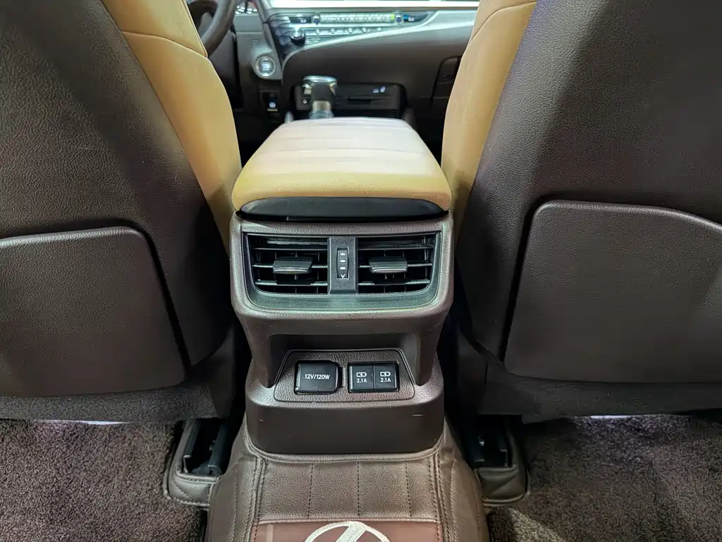 Lexus ES — миниатюра 19
