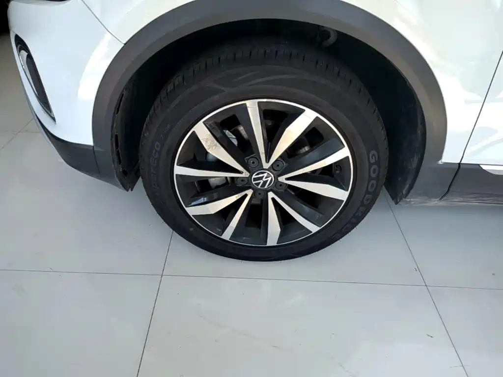 Volkswagen T-Roc — миниатюра 23