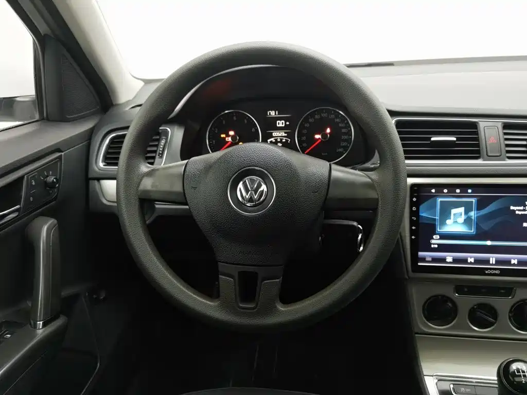 Volkswagen Lavida — миниатюра 11