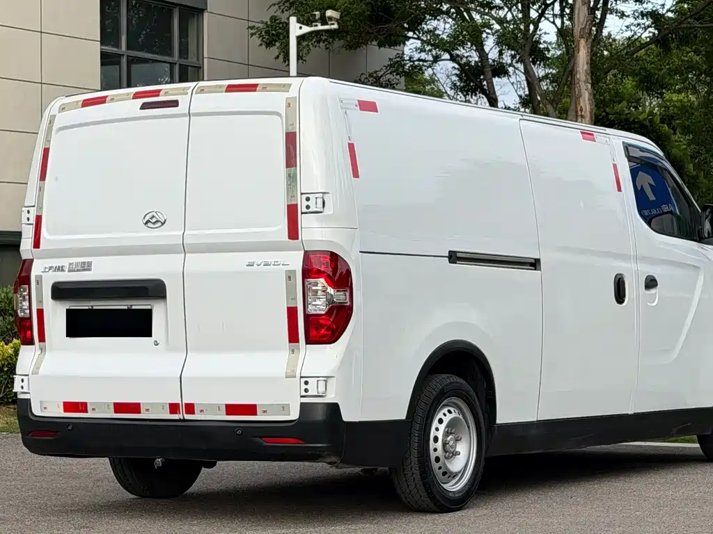 Maxus EV30