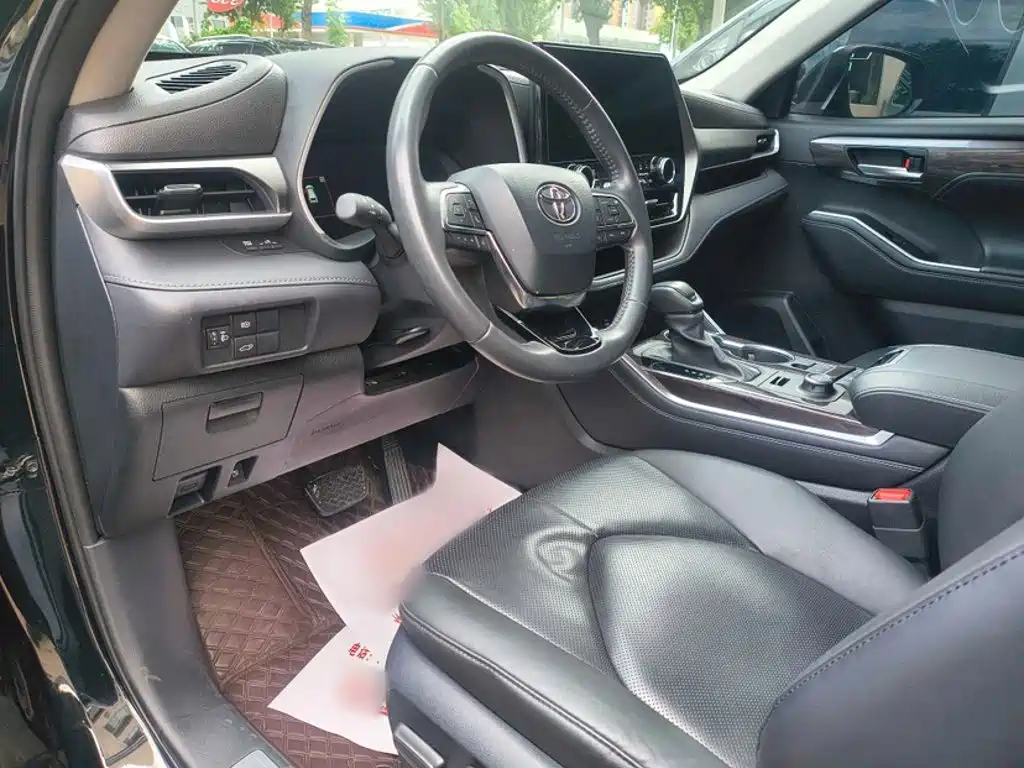 Toyota Highlander — миниатюра 19