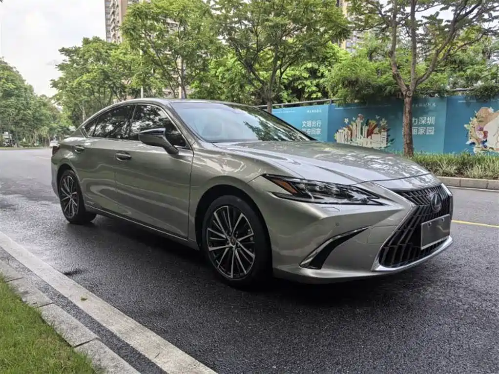 Lexus ES 2021 300h Premium