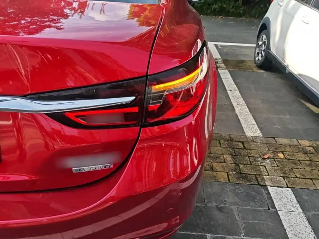 Mazda Atenza — миниатюра 8