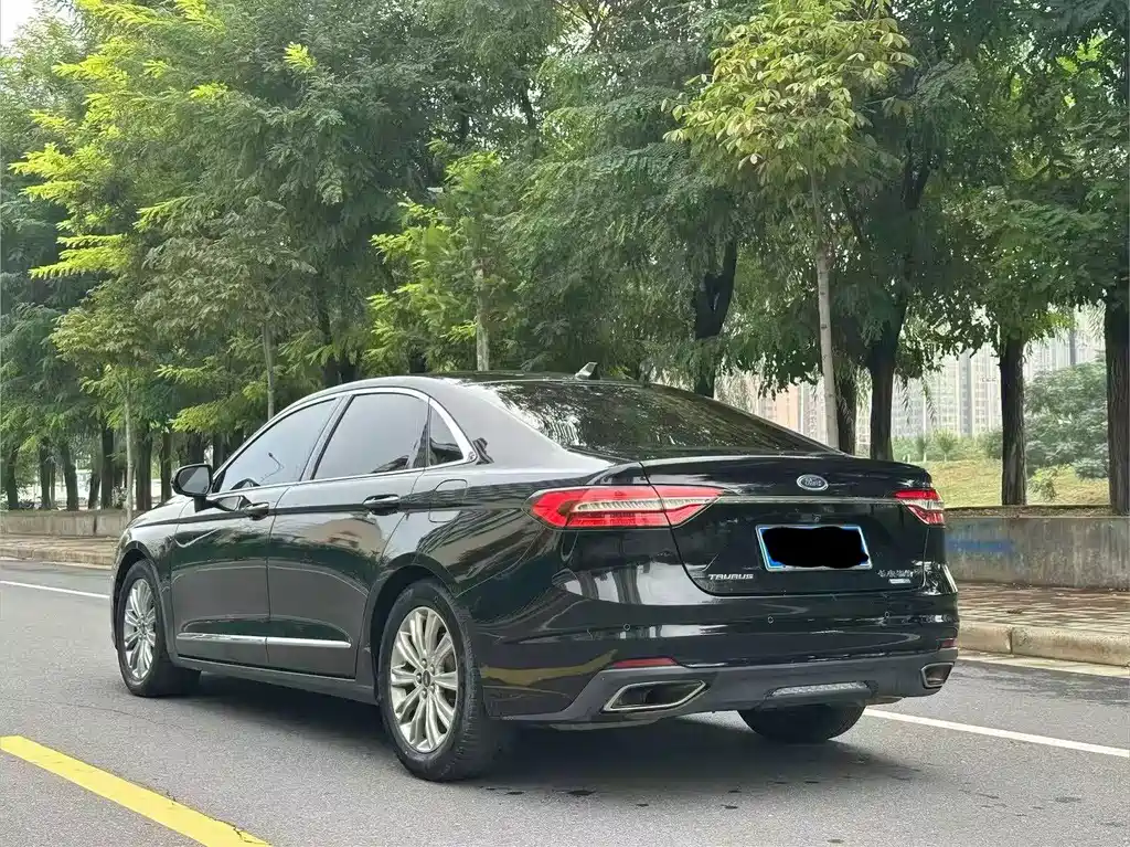 Ford Taurus — миниатюра 8