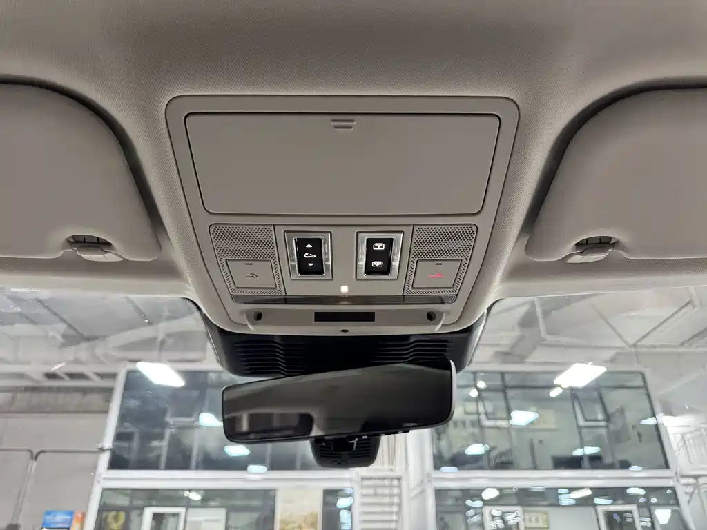 Land Rover Evoque — миниатюра 33