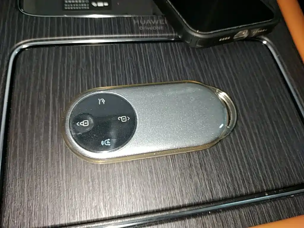 AITO AITO M8 — миниатюра 9