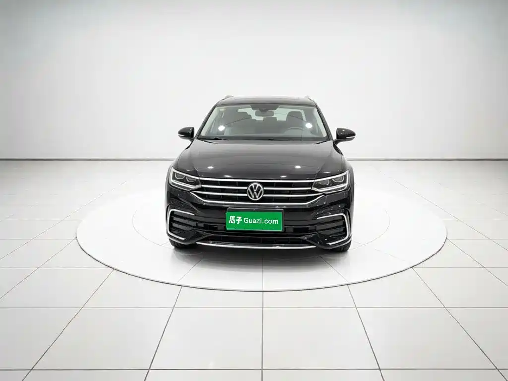 Volkswagen Tiguan L — миниатюра 2