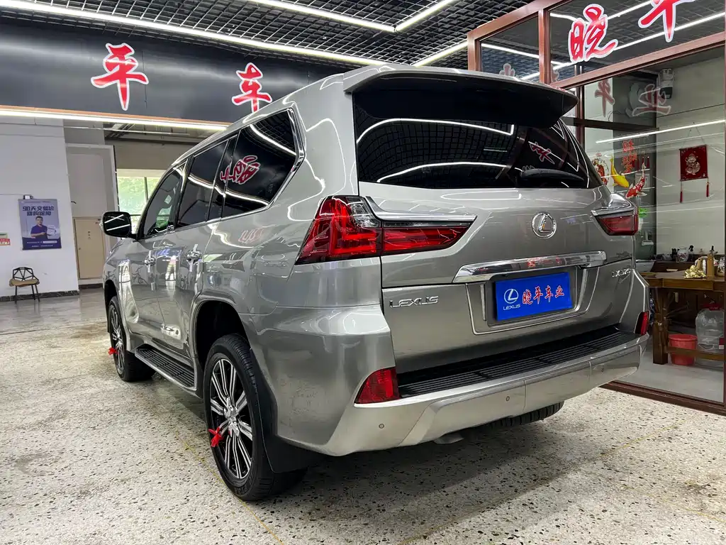 Lexus LX 2019 570 Luxury