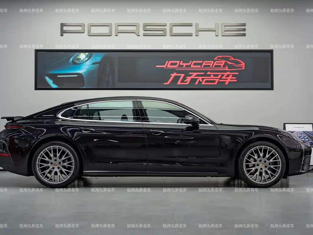Porsche Panamera 2026 Panamera 4 Executive Long Wheelbase 2.9T