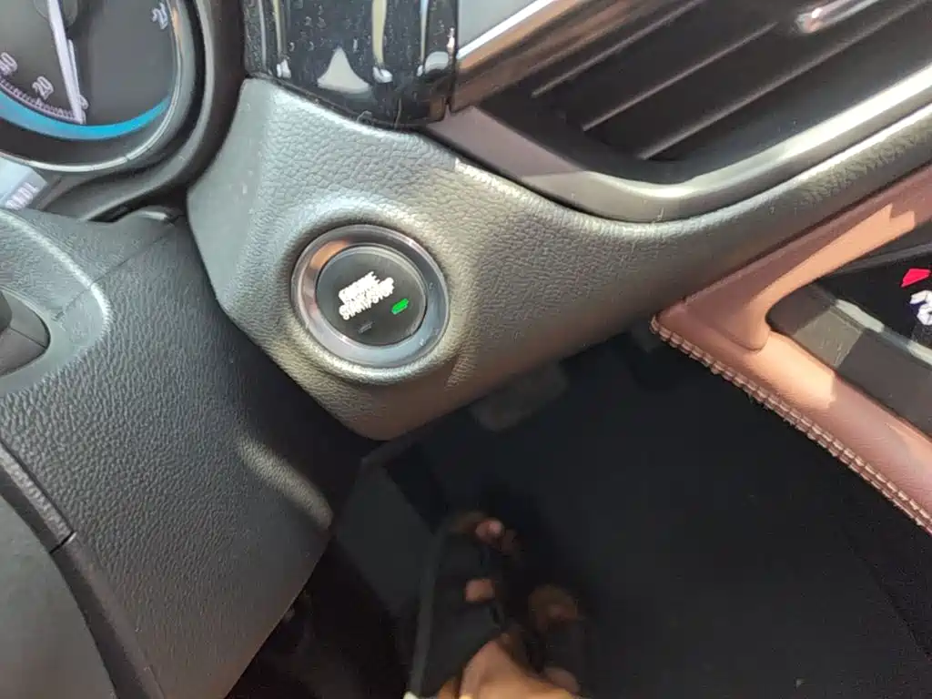 Buick Envision Plus — миниатюра 9