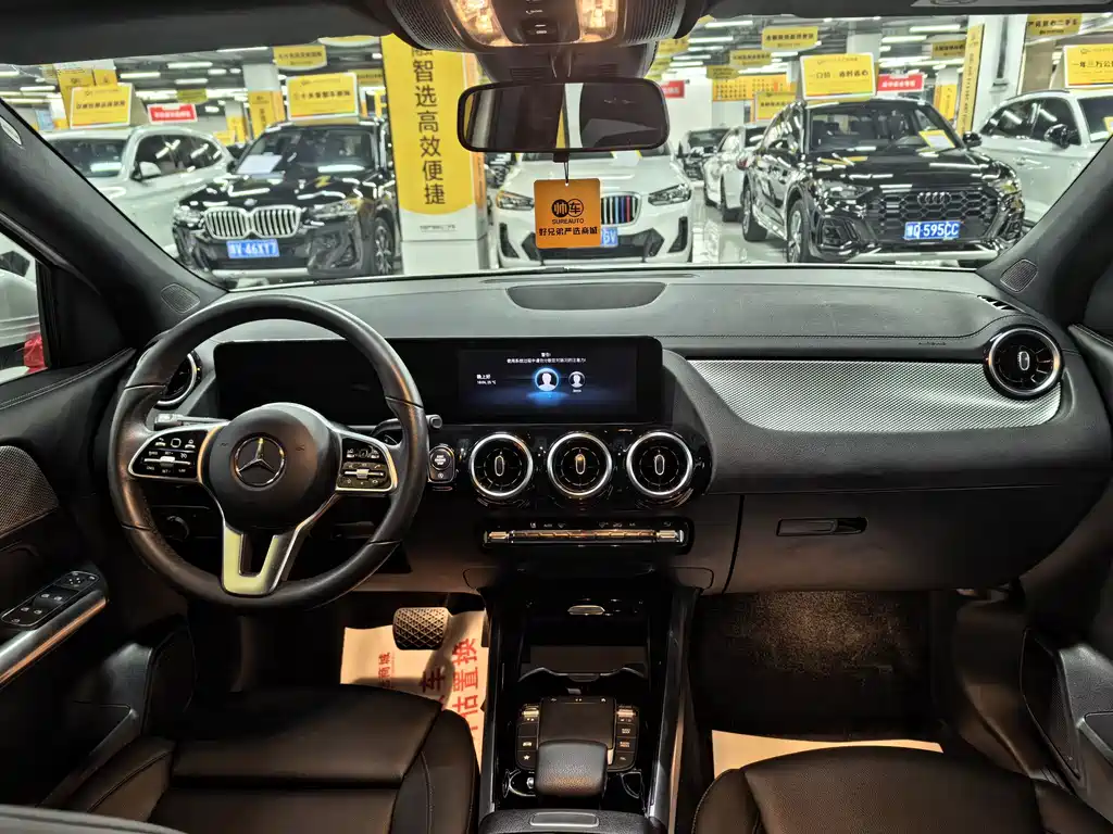 Mercedes-Benz GLA — миниатюра 10