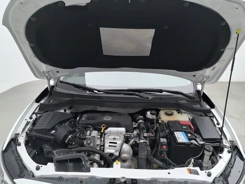 Buick Excelle — миниатюра 6
