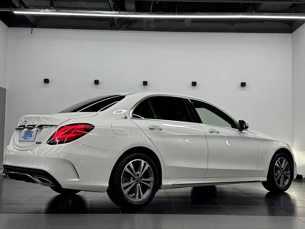 Mercedes-Benz C-Class — миниатюра 15
