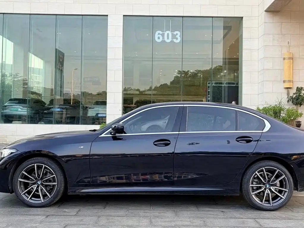 BMW 3 Series — миниатюра 3