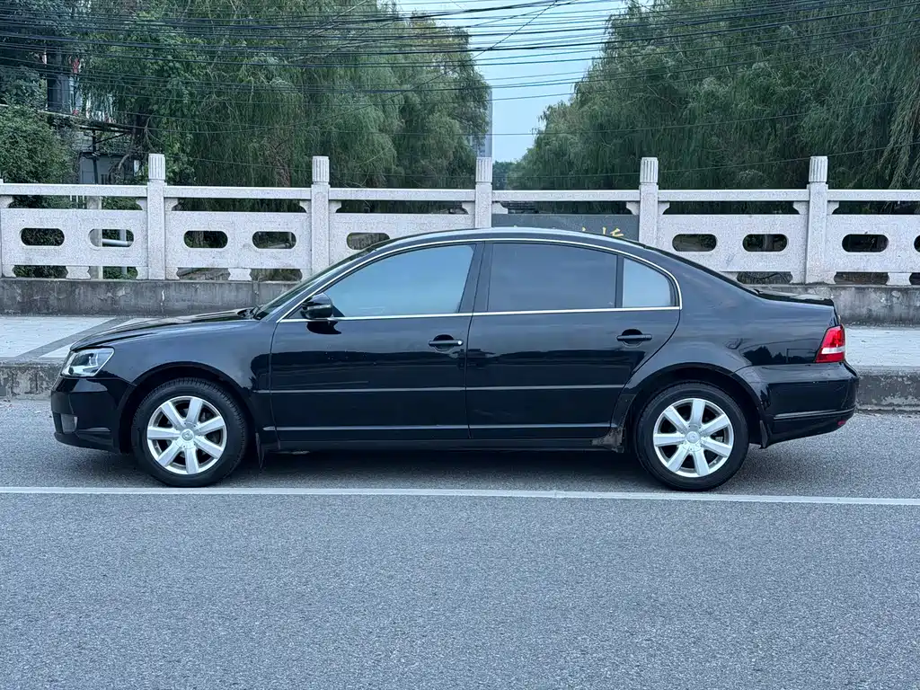 Volkswagen Passat Lingyu — миниатюра 3