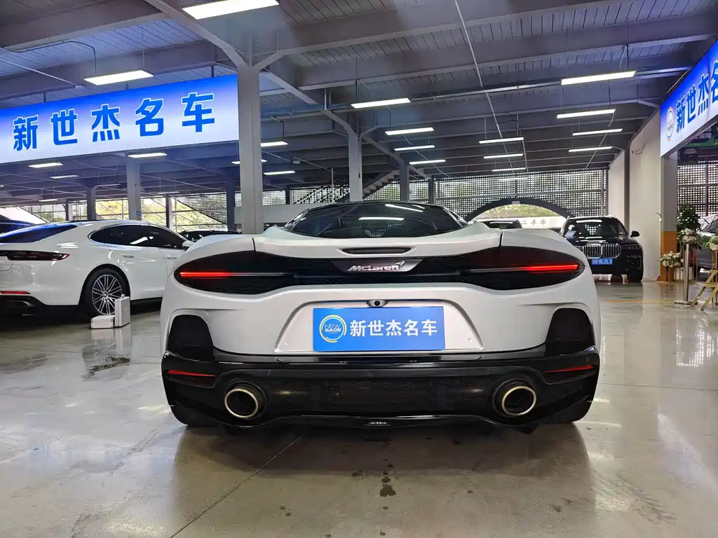 McLaren GT — миниатюра 9