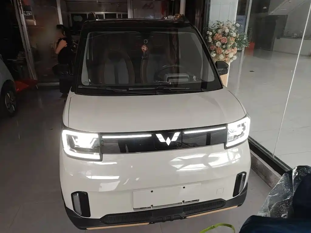 Wuling MINIEV — миниатюра 3