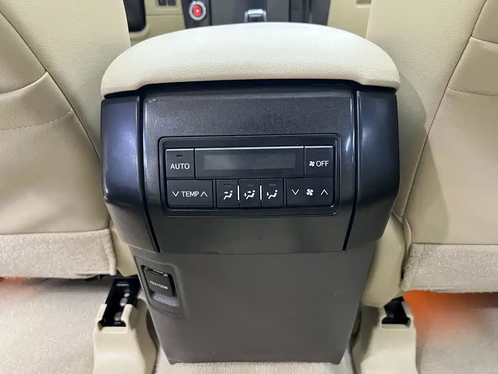 Toyota Prado (Import) — миниатюра 13