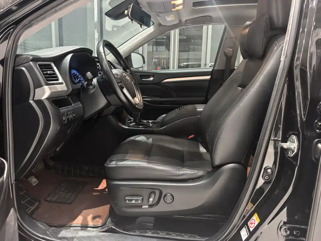 Toyota Highlander — миниатюра 4