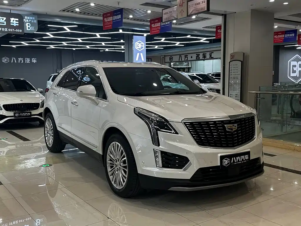 CADILLAC XT5