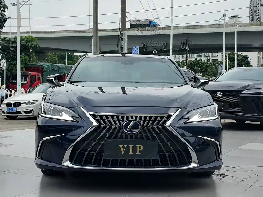 Lexus ES 2020 300h