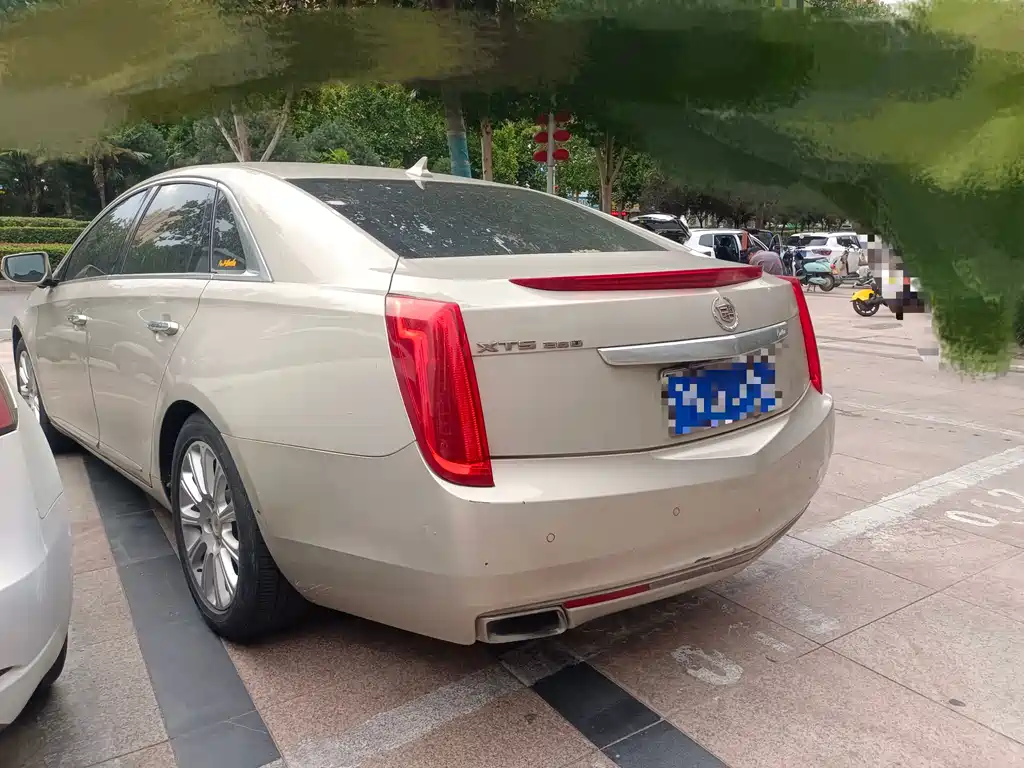 Cadillac XTS — миниатюра 9